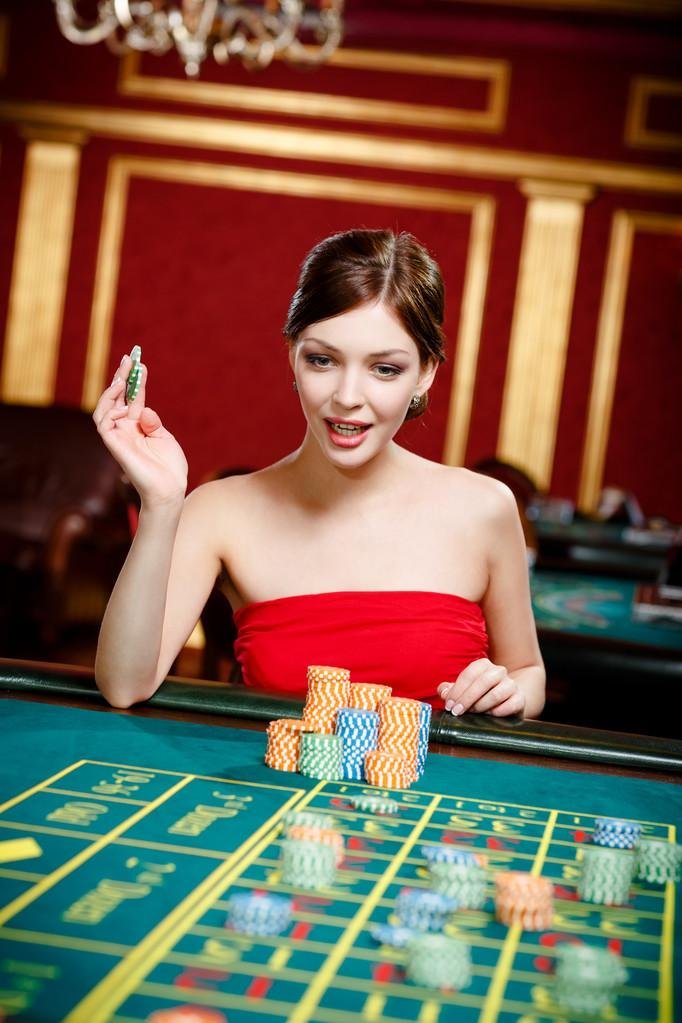 Antarmuka Togel 4D di platform aeronshiki menampilkan pilihan angka dan jadwal undian
